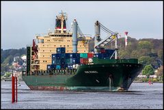 AENNE RICKMERS vor Teufelsbrück