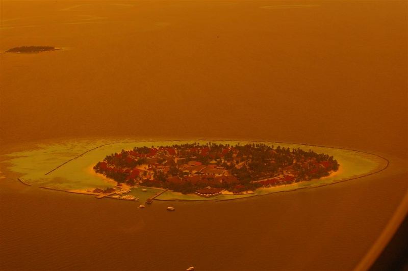 AERIAL VIEW OF A MALDIVIAN ISLAND