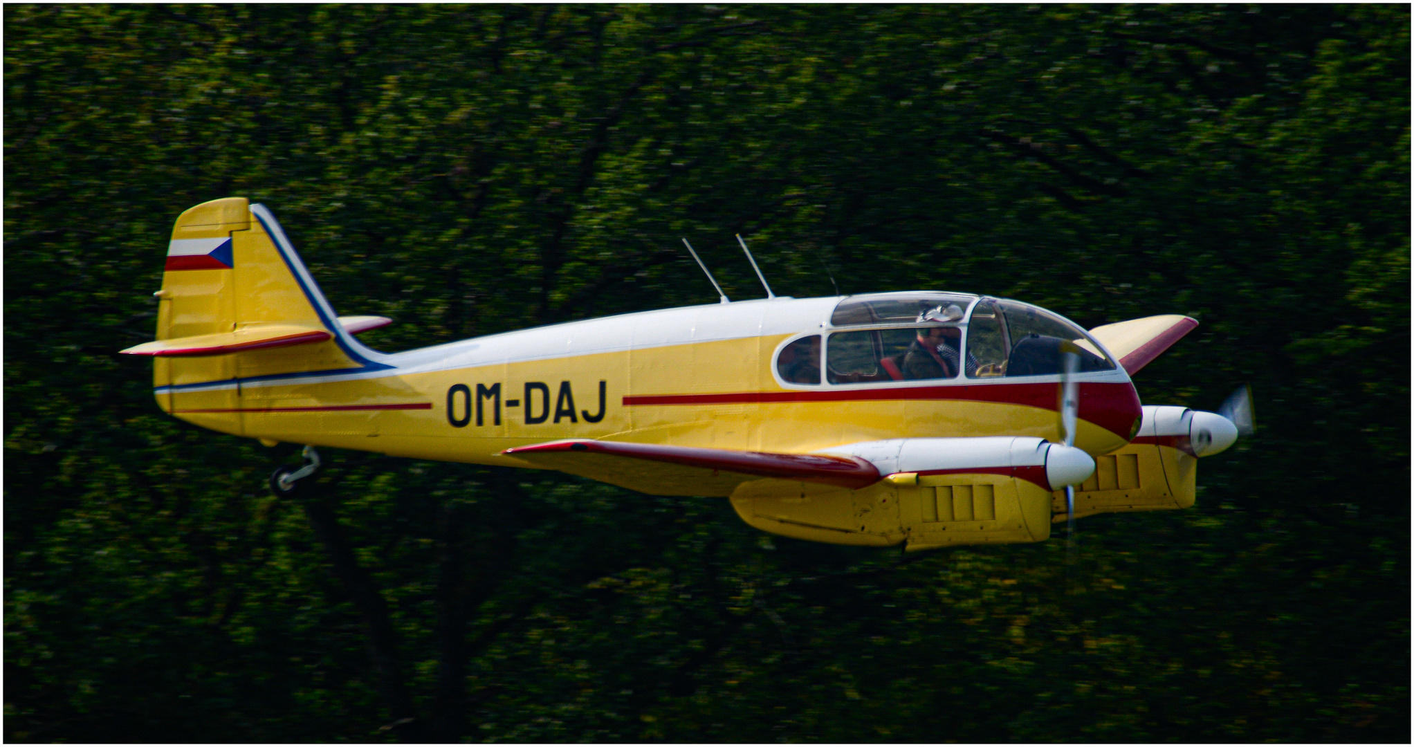 Aero Ae-145 Super Aero