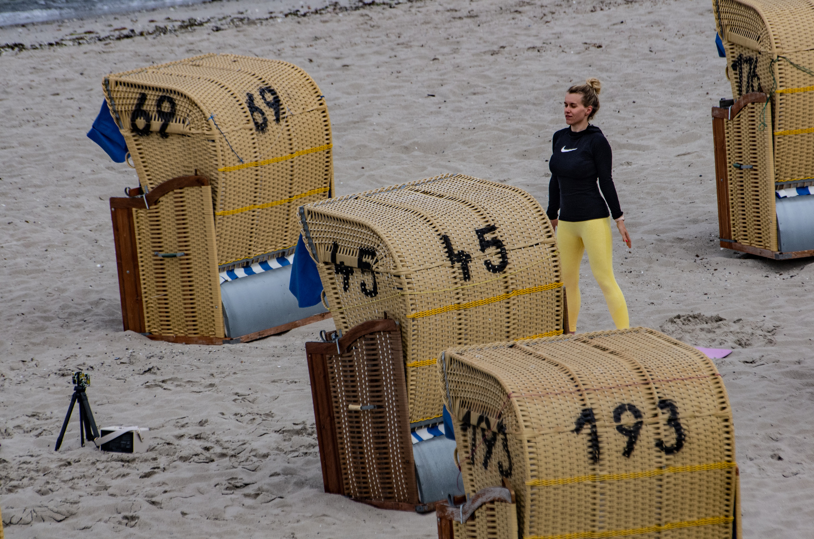 Aerobic als Frühsport am Strand in Laboe