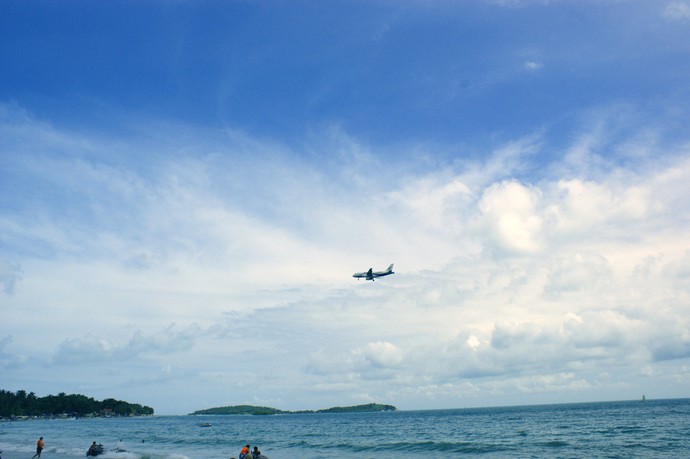 Aeroplane approach for landing