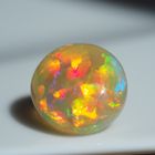 Äthiopischer Opal im Sonnenlicht fotografiert