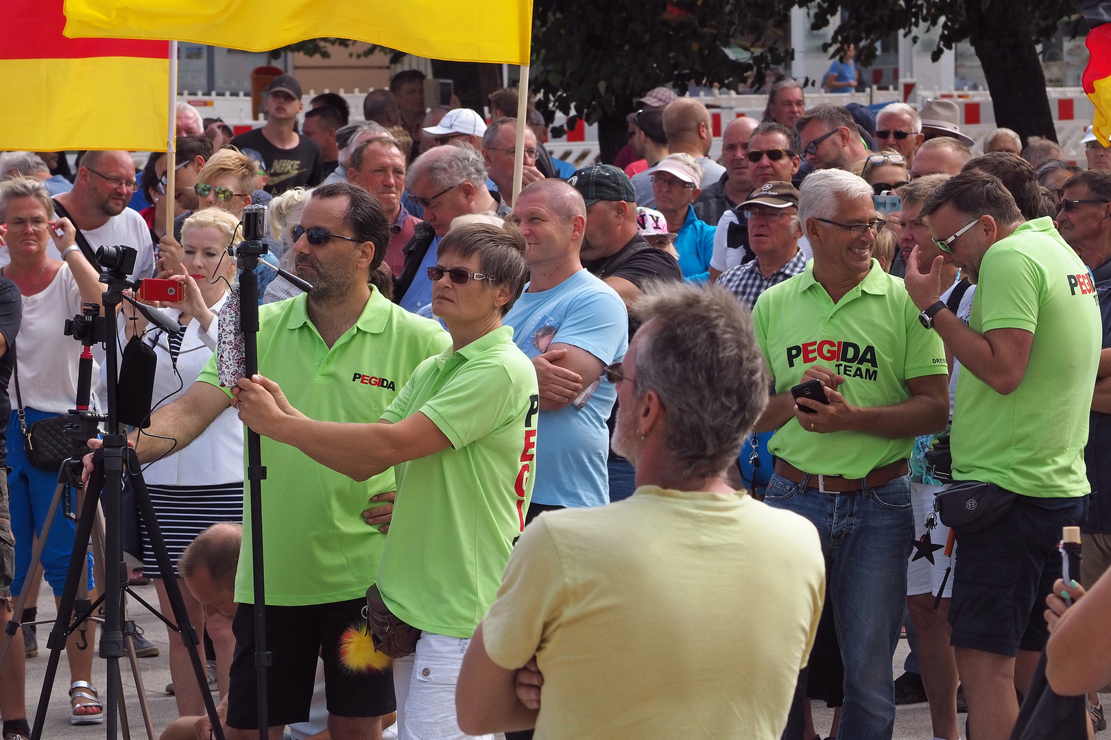 AFD Kundgebung und Gegendemo in Warnemünde (2)