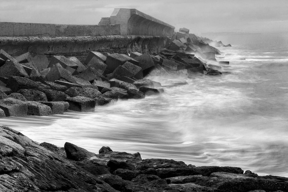 Roca y mar de Emilio A. Cano 