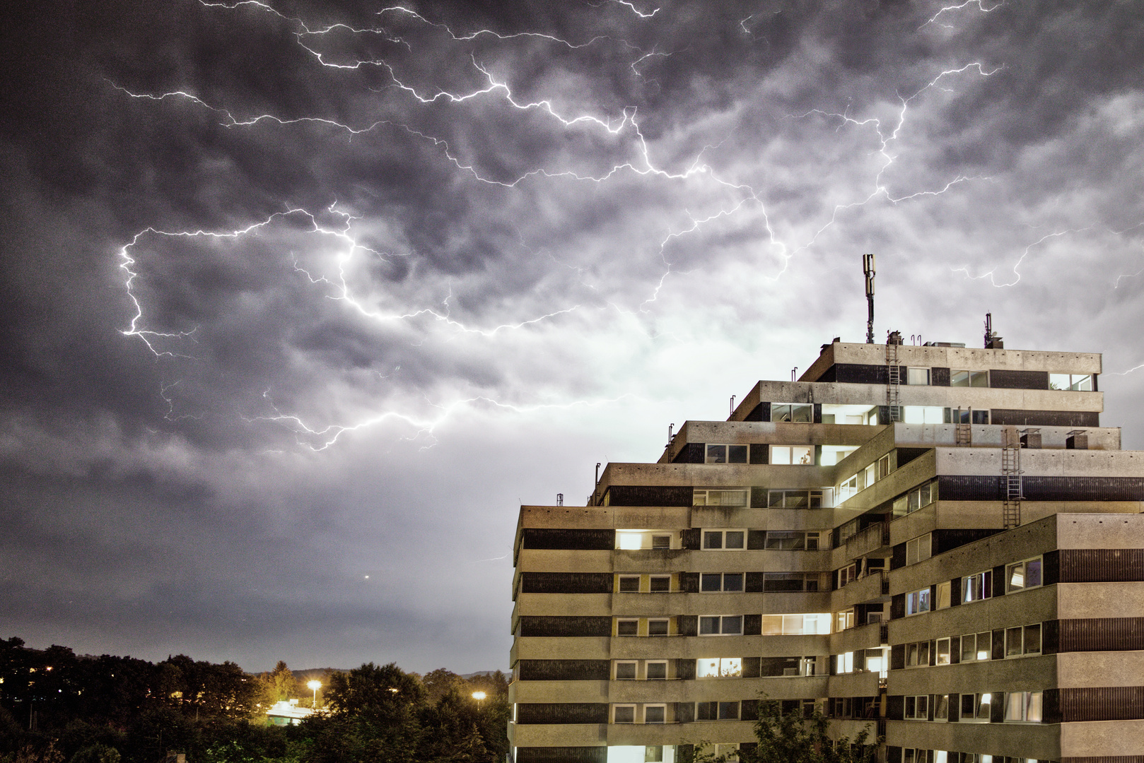 Affenfelsen Lightning