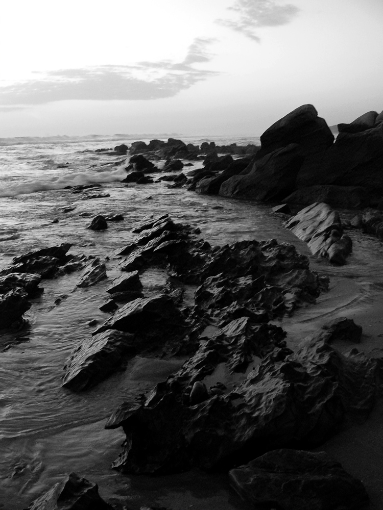 afloramiento en la playa