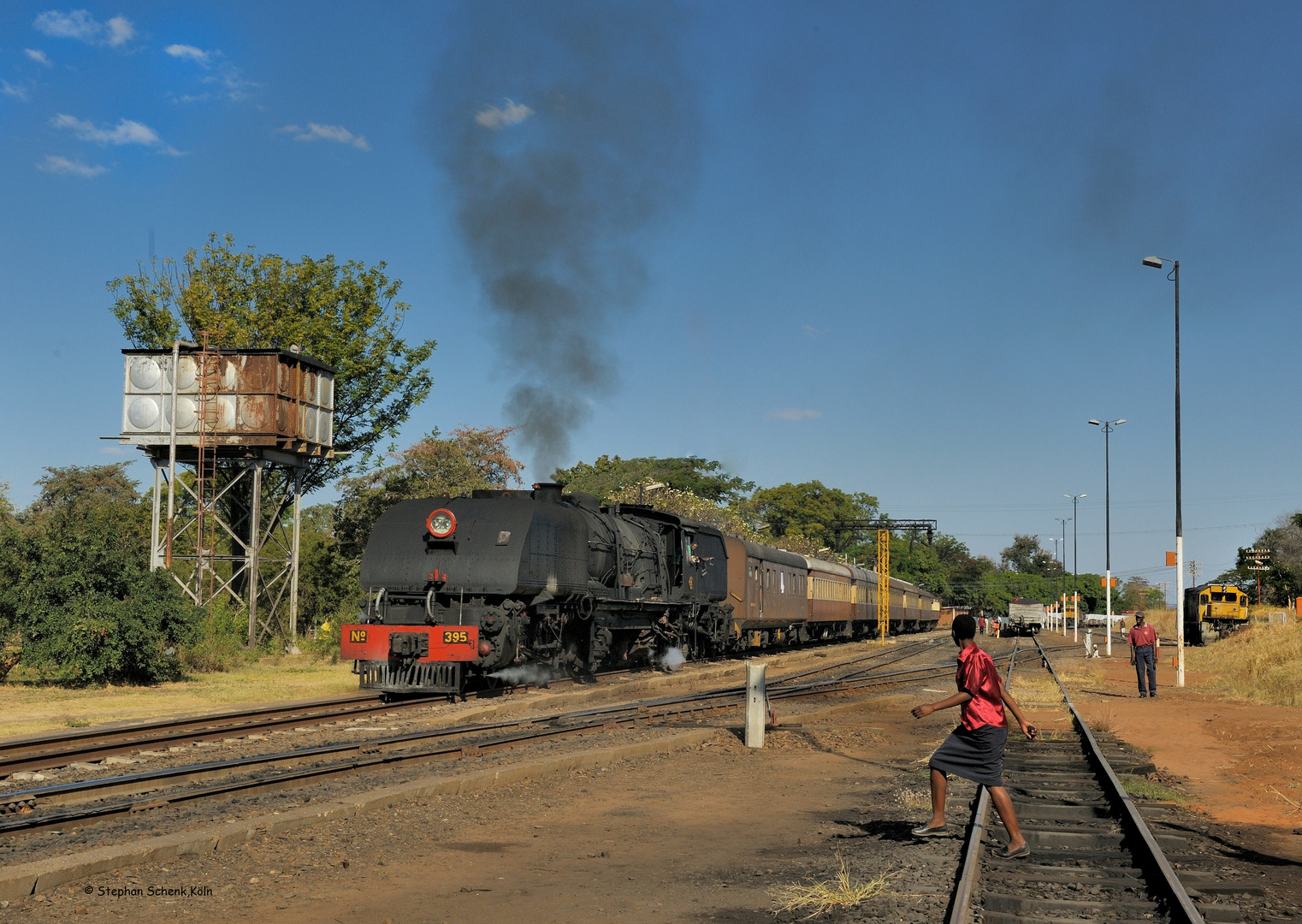 Afrika; Zimbabwe 2013 (12) Ausfahrt Victoria Falls