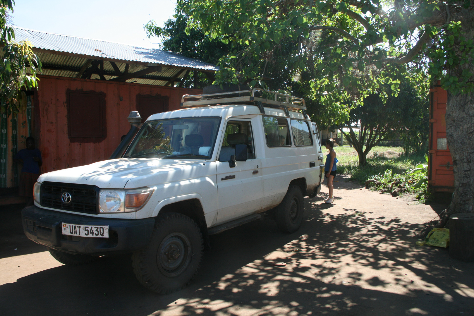 Afrikanischer Geländewagen (ehemaliger Krankenwagen)