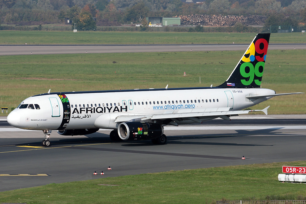 Afriqiyah A320 (operated by Adria Airways) in Düsseldorf