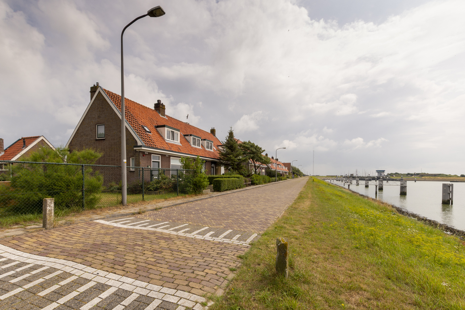 Afsluitdijk - Kornwerderzand - Sluisweg