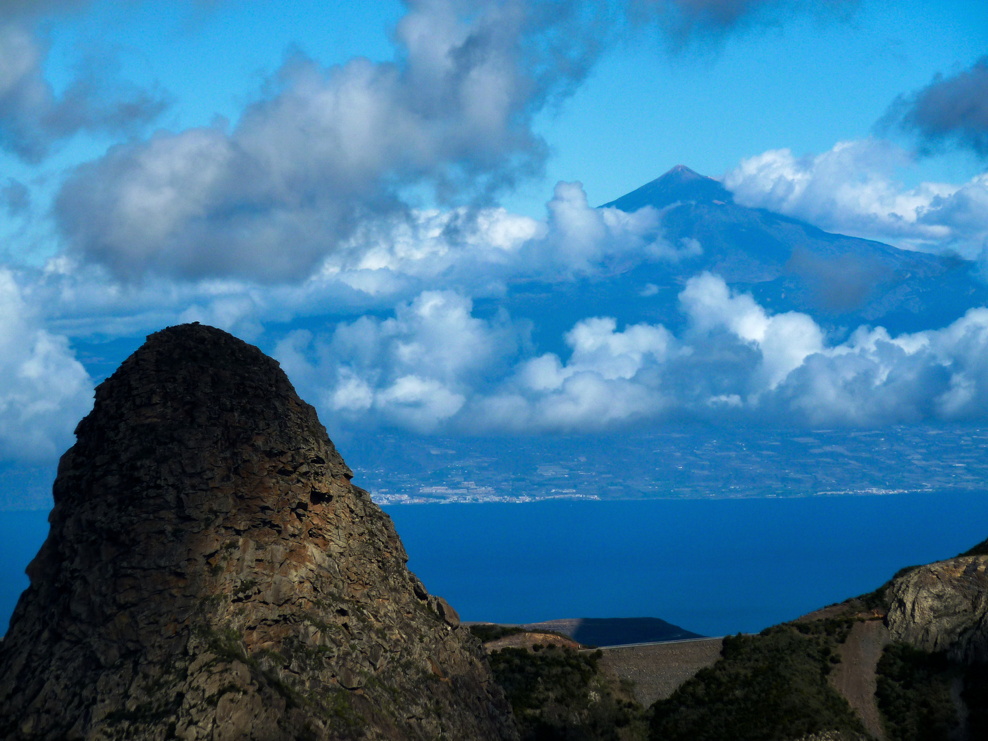 Agando mit Teide im Hintergrund