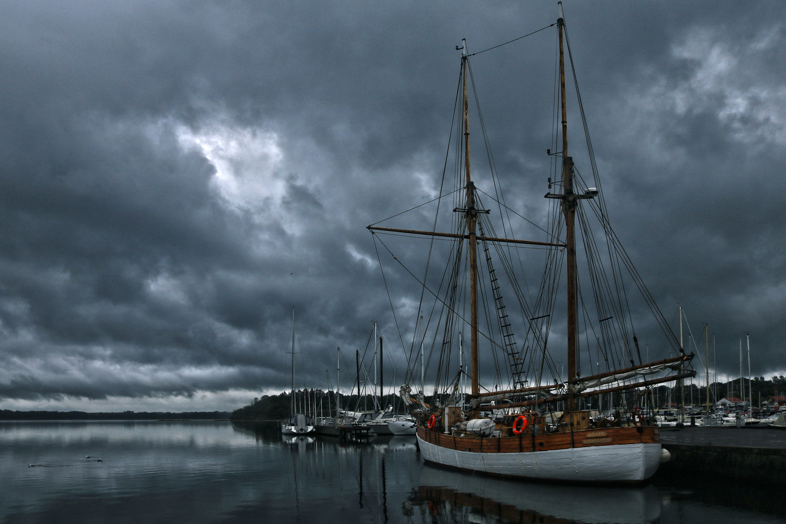 AGAPE - im Hafen von Mariager