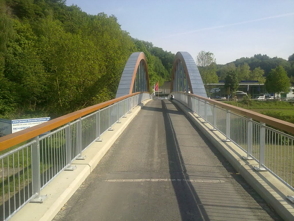 Aggerbrücke in Richtung Kreuznaaf. Sonntag, 04. Mai 2014