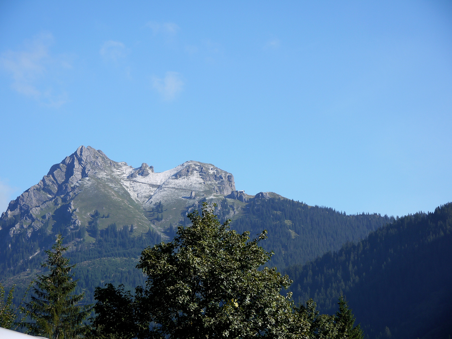 Aggstein mit Bad Kissinger Hütte.