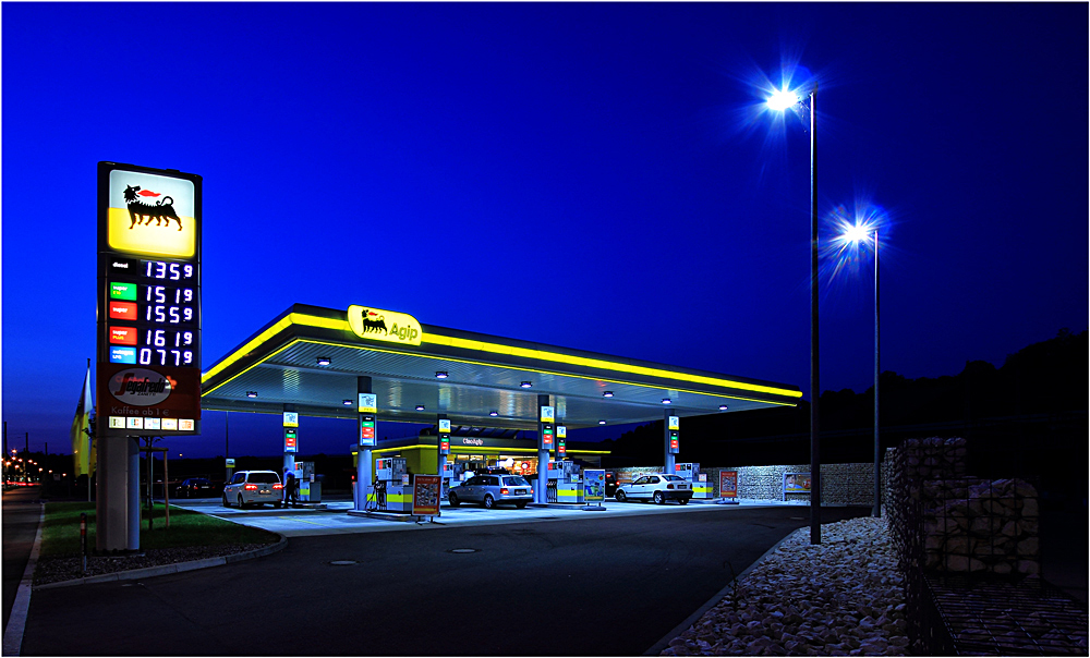 Agip Foto & Bild architektur, profanbauten, tankstellen Bilder auf
