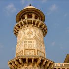 Agra, ein Minarett vom Baby Taj