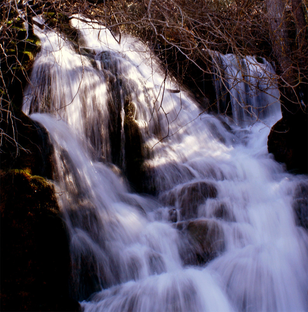 Agua en el rio curvo