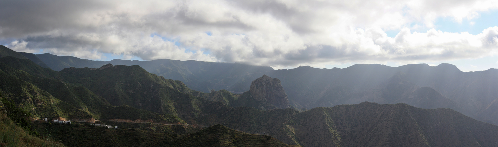 Agulo im Rücken