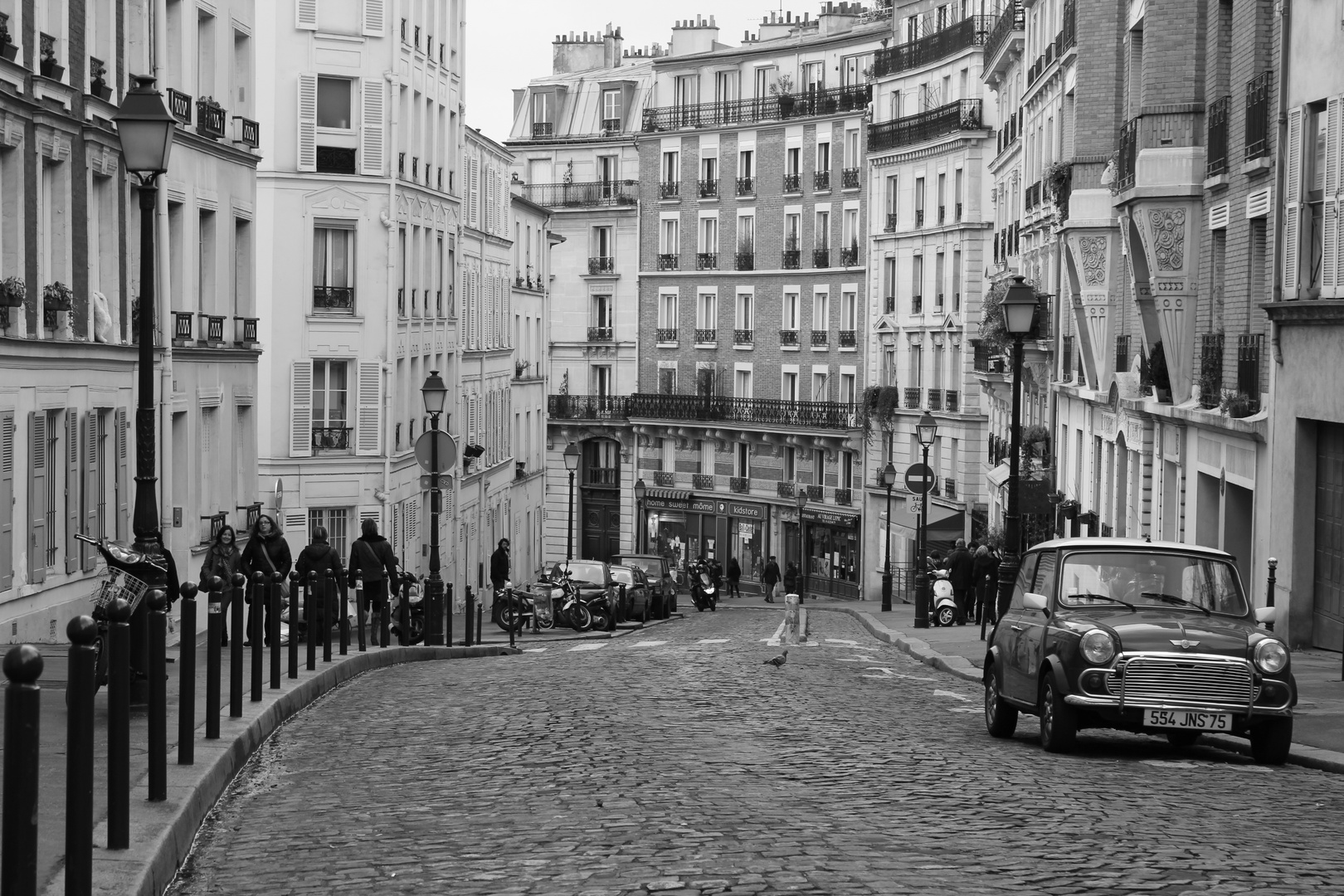 Ah le Montmartre de Doisneau...