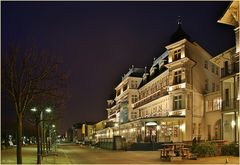 Ahlbecker Hof bei Nacht