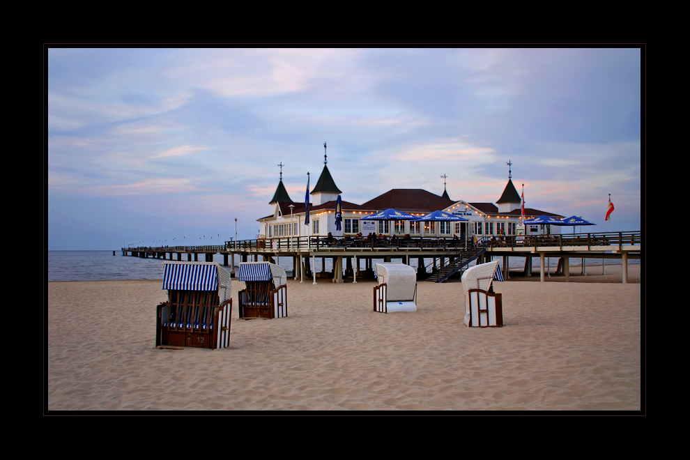 Ahlbecker Seebrücke am Abend