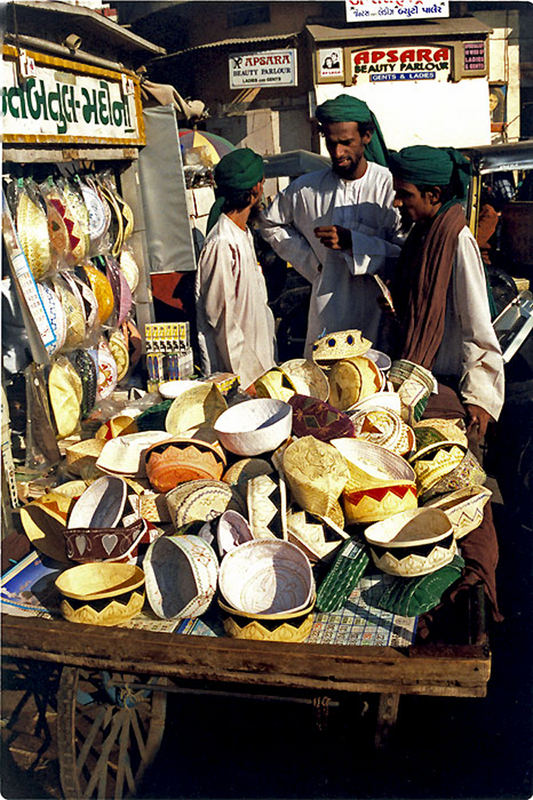 AHMEDABAD - GUJARAT , THE MARKET