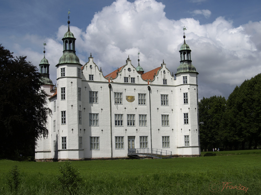 Ahrensburger Schloss finde ich märchenhäft