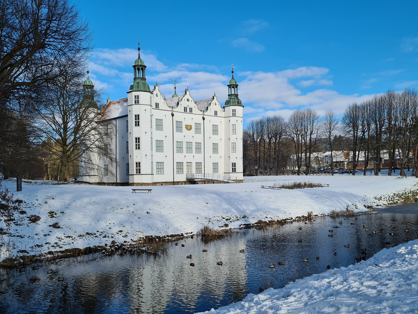 Ahrensburger Schloss im Schnee