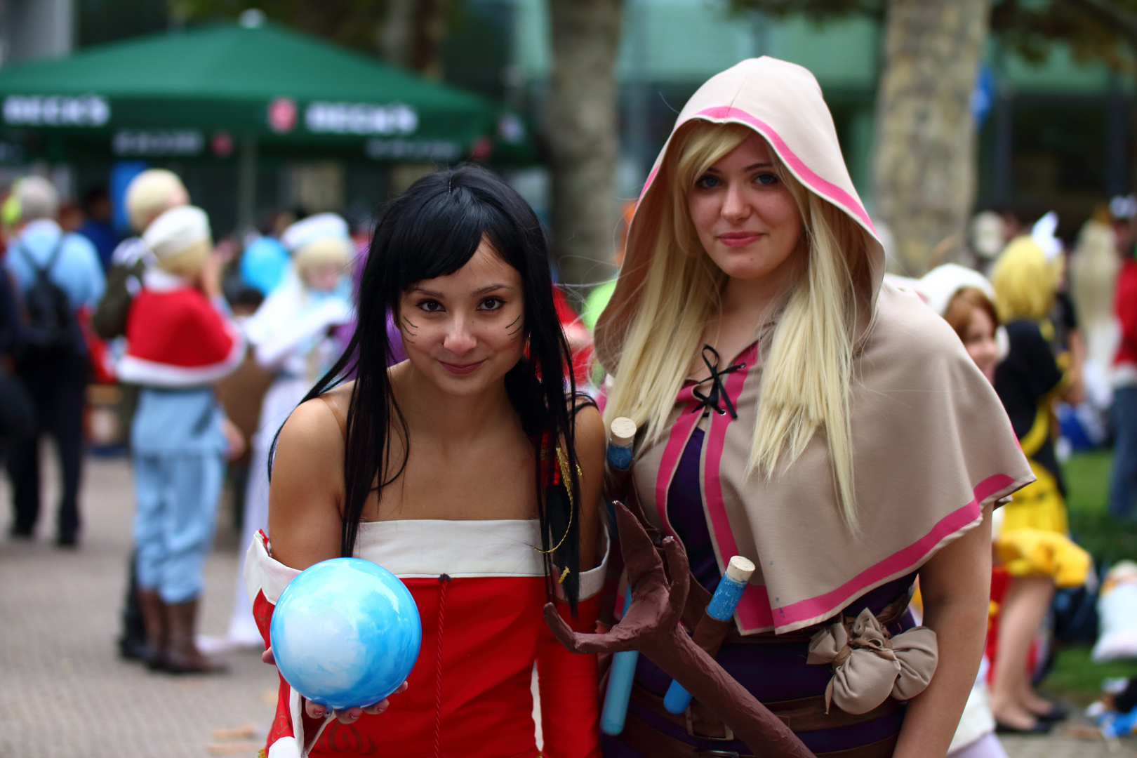 Ahri und Lux