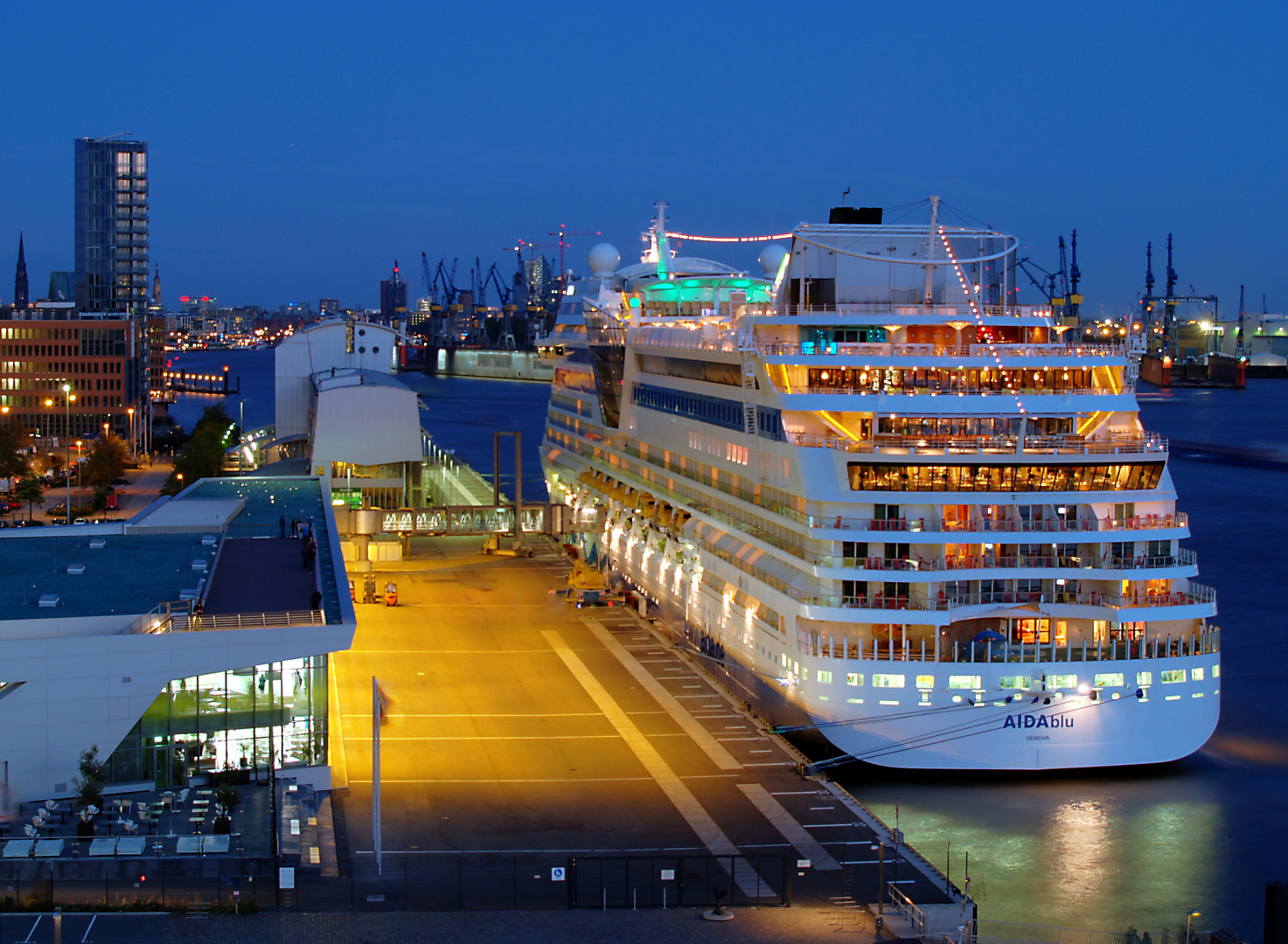 Aida blu in Hamburg