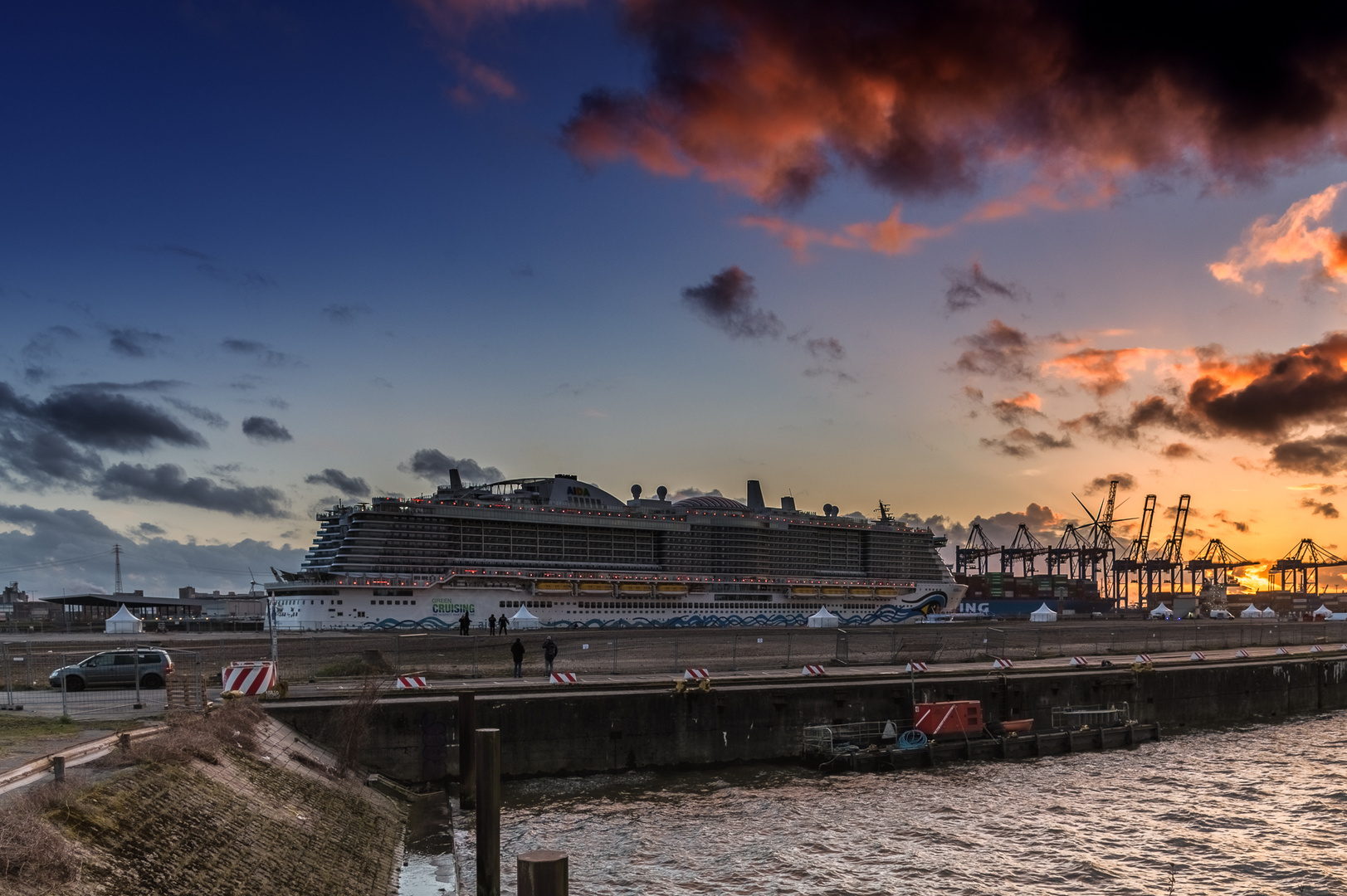 AIDA Cosma Schiffstaufe Sonnenuntergang