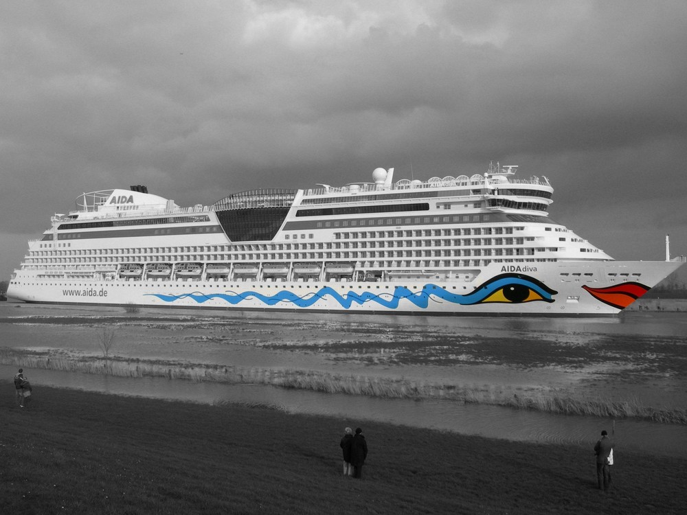 AIDA diva auf der Ems