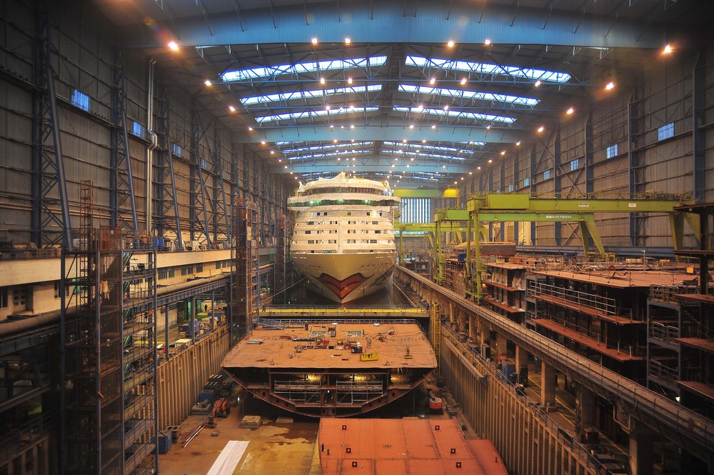 AIDA Luna in der Werft Papenburg