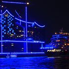 Aida Luna vor der Elbphilharmonie in Hamburg