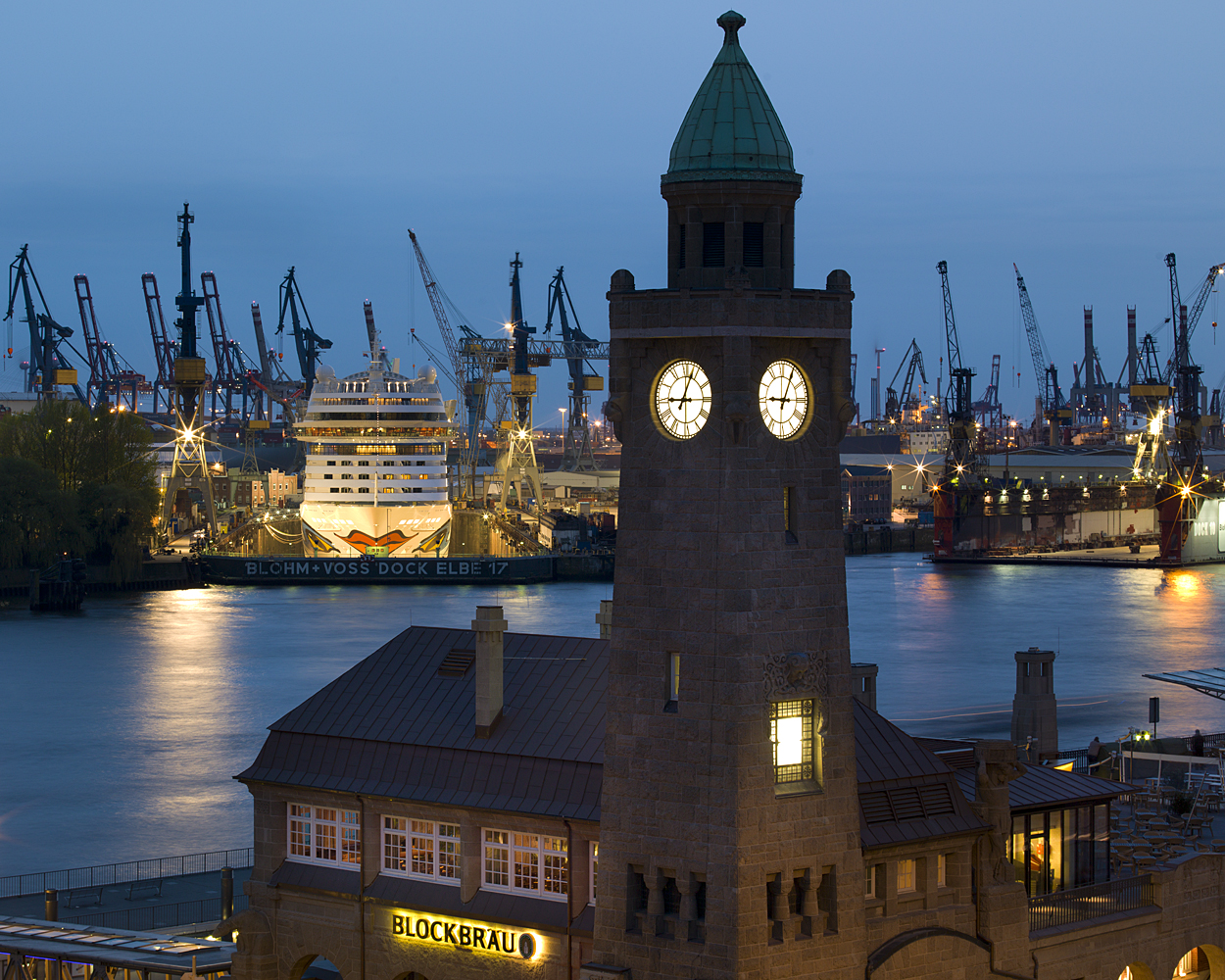 AIDA MAR im Dock Elbe 17