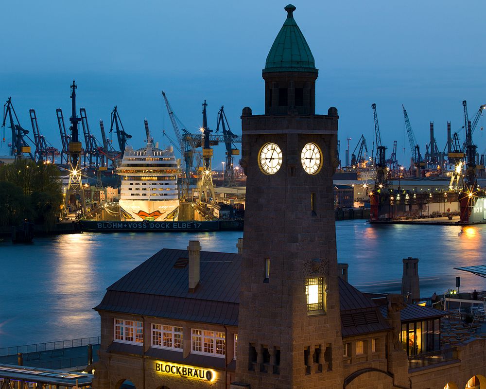 AIDA MAR im Dock Elbe 17