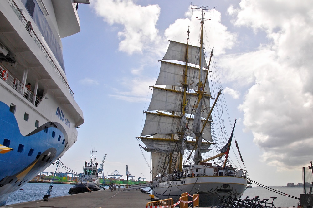 Aida meets Gorch Fock