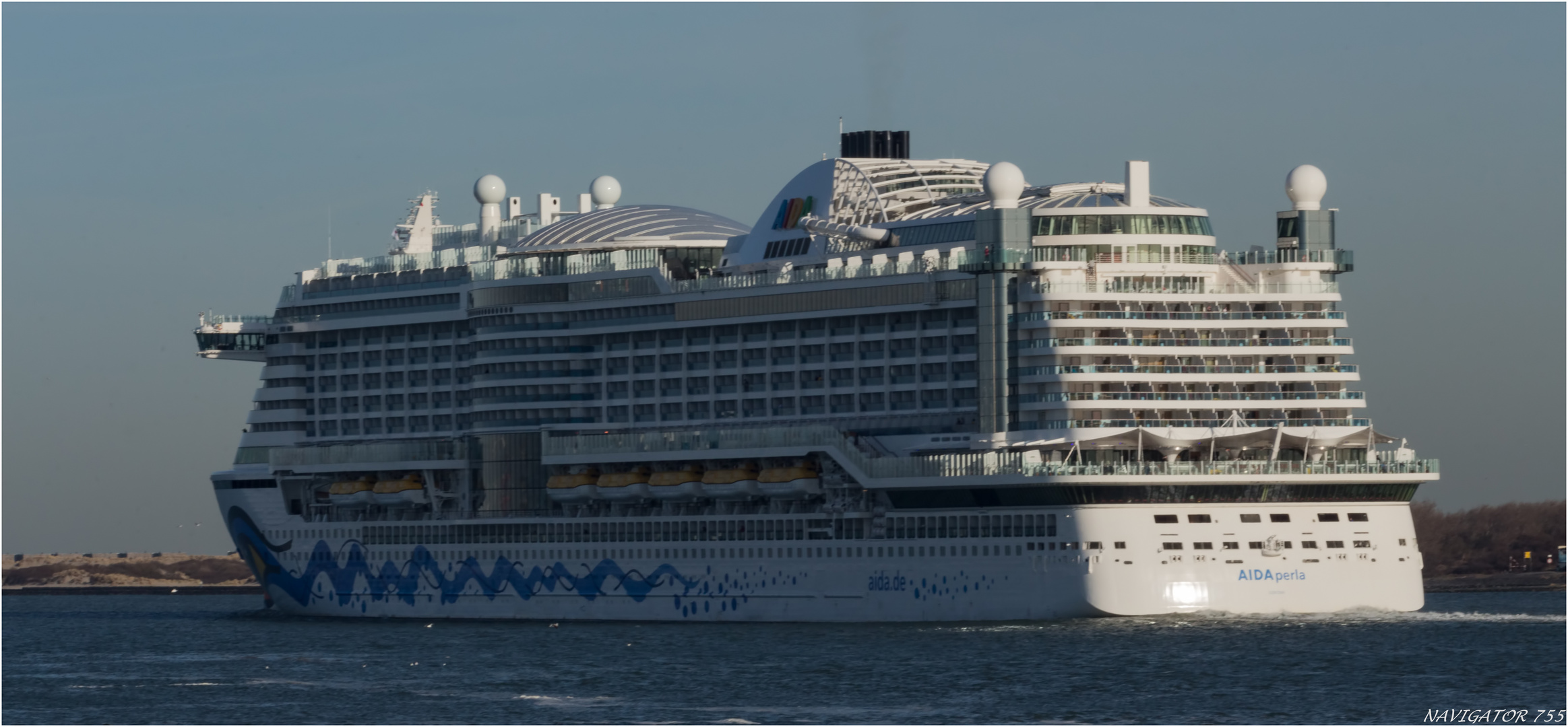 AIDA PERLA, ein Touristensilo, Rotterdam.