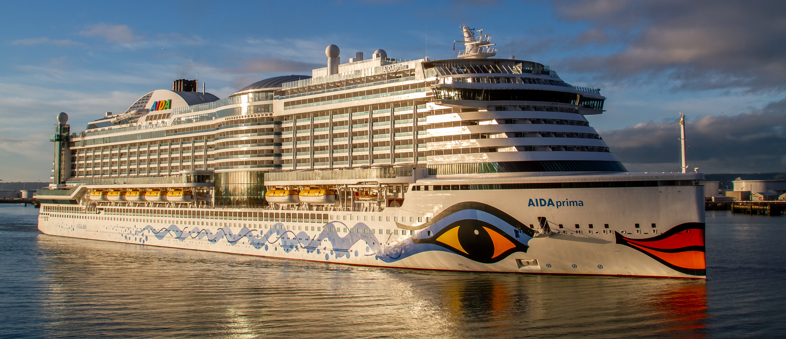 Aida Prima im Hafen von Le Havre 