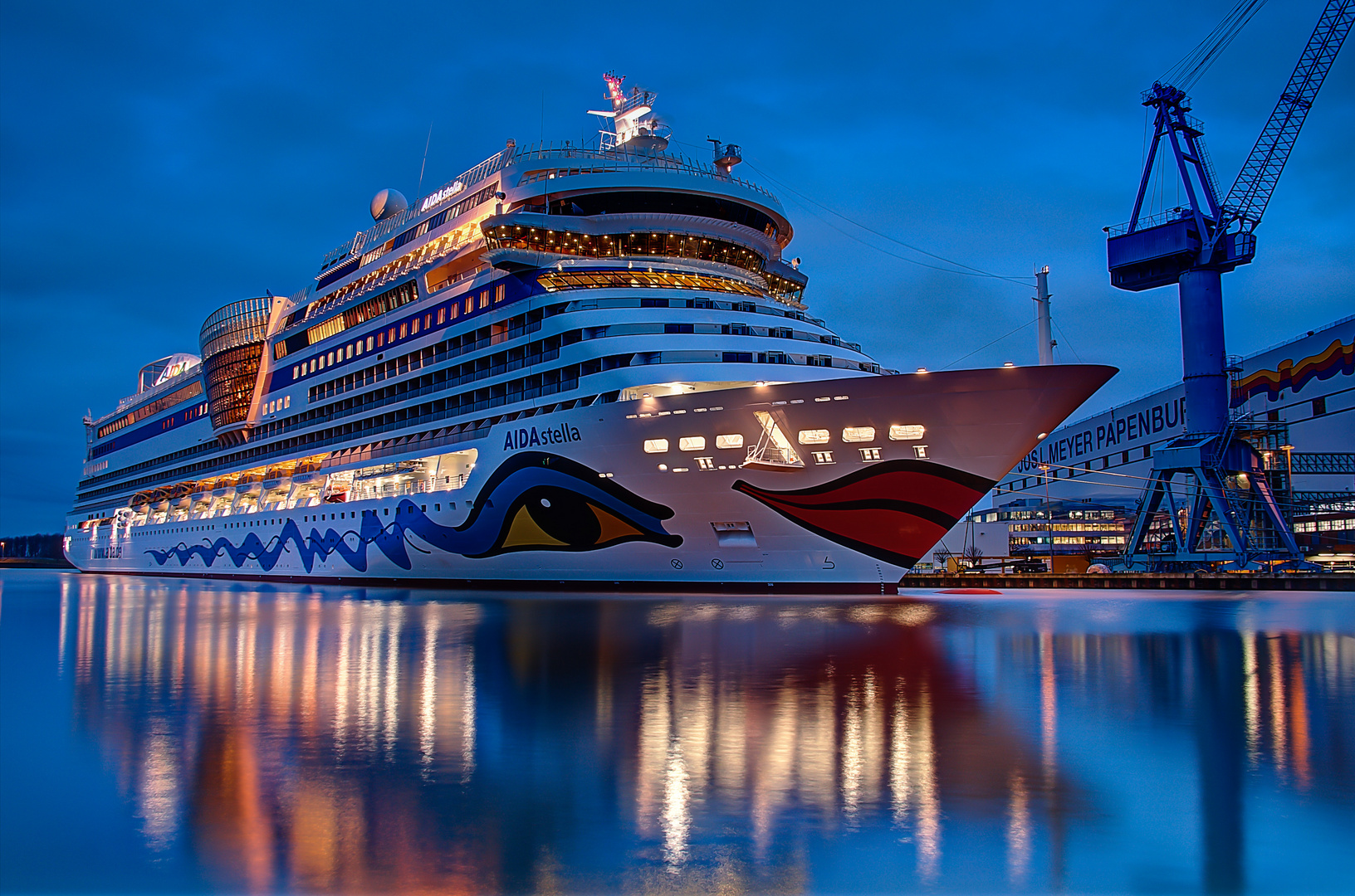 AIDA stella vor der Meyer-Werft