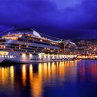 AIDAblu im Hafen von Funchal (Madeira)