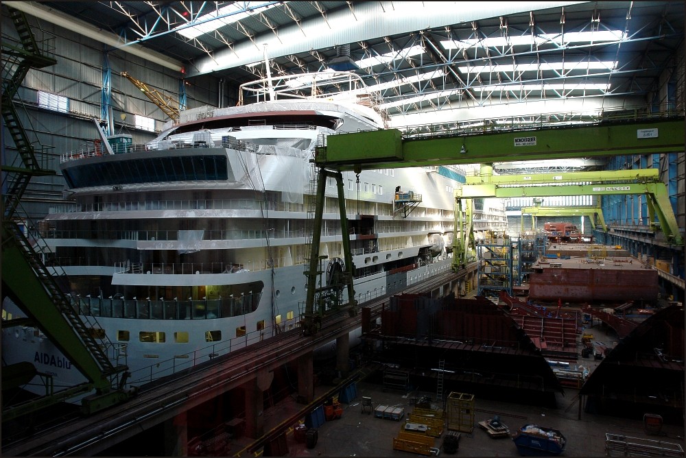 AIDAblu in der Meyer Werft, Papenburg