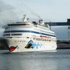 AIDAcara verlässt Kiel