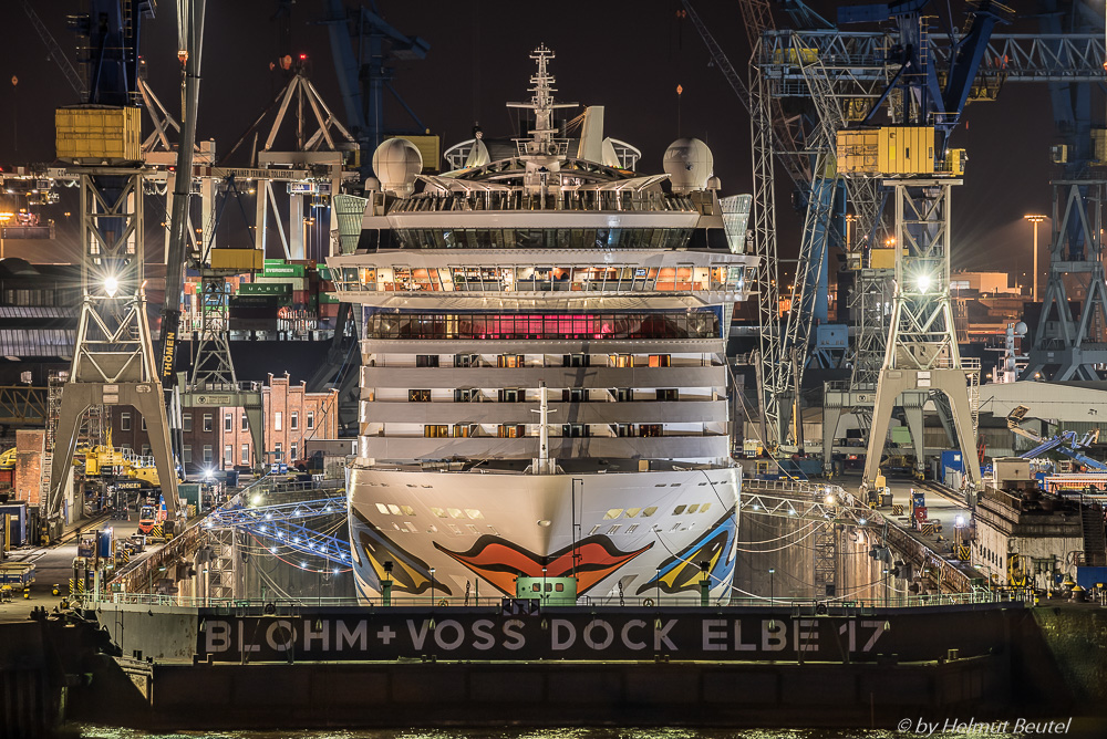 AIDADIVA @ Blohm & Voss Dock Elbe 17