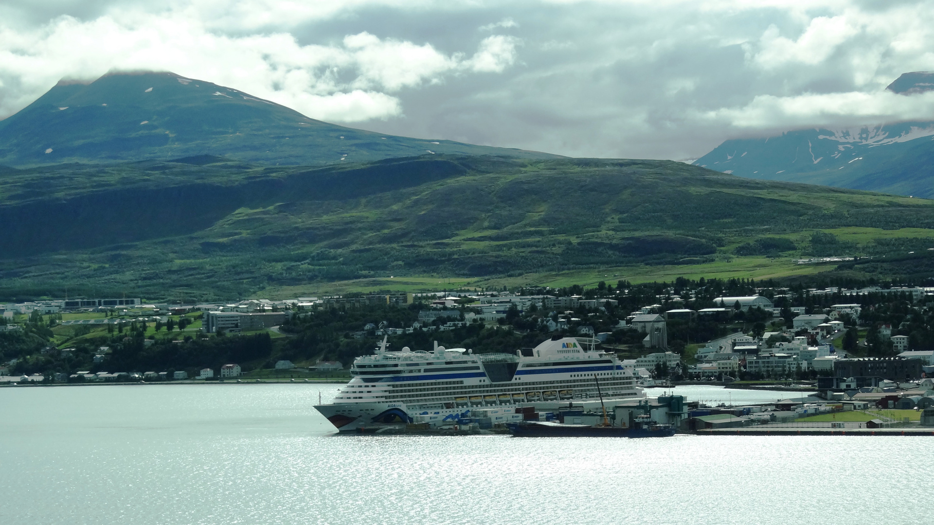 AIDAluna in Akureyri 1