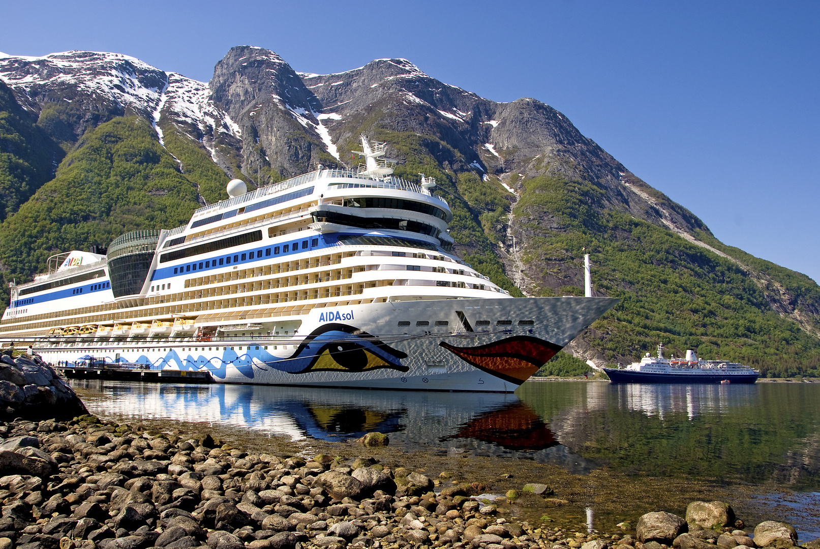 AIDAsol in Eidfjord