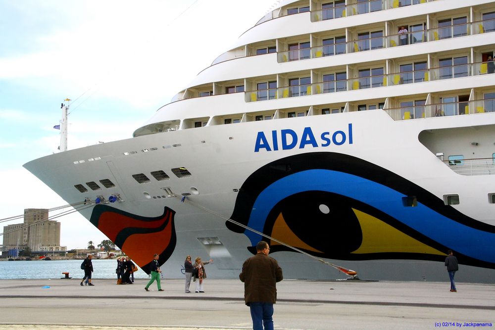 AIDASol vor dem Verlassen von La Goulette (Tunesien)