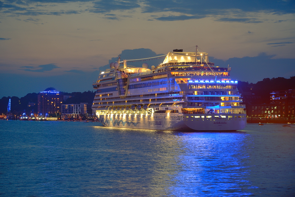 AIDAstella bei den Hamburg Cruise Days