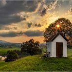 Aidlinger Kapelle am Abend