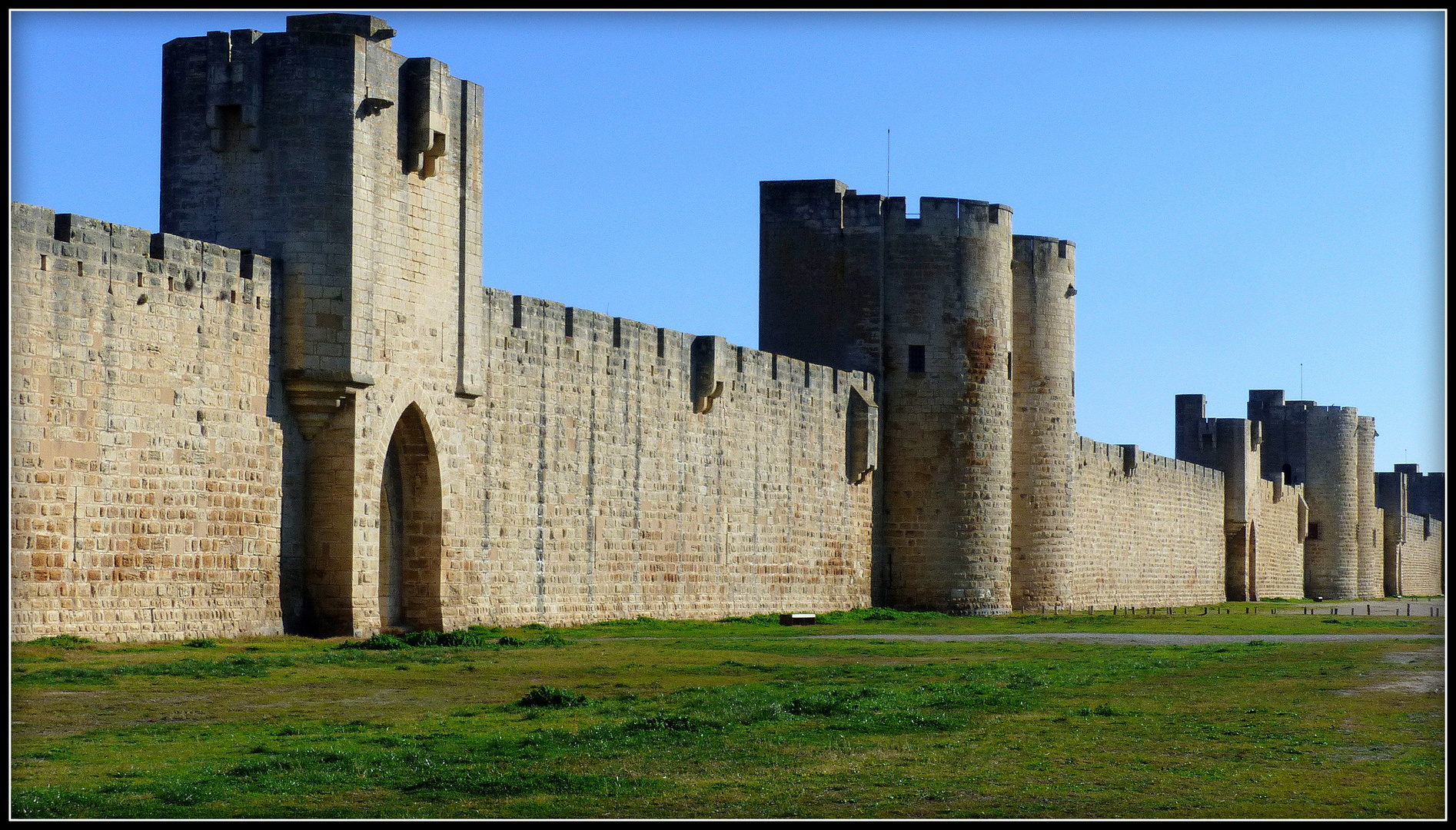 AIGUES MORTES - 2 - 